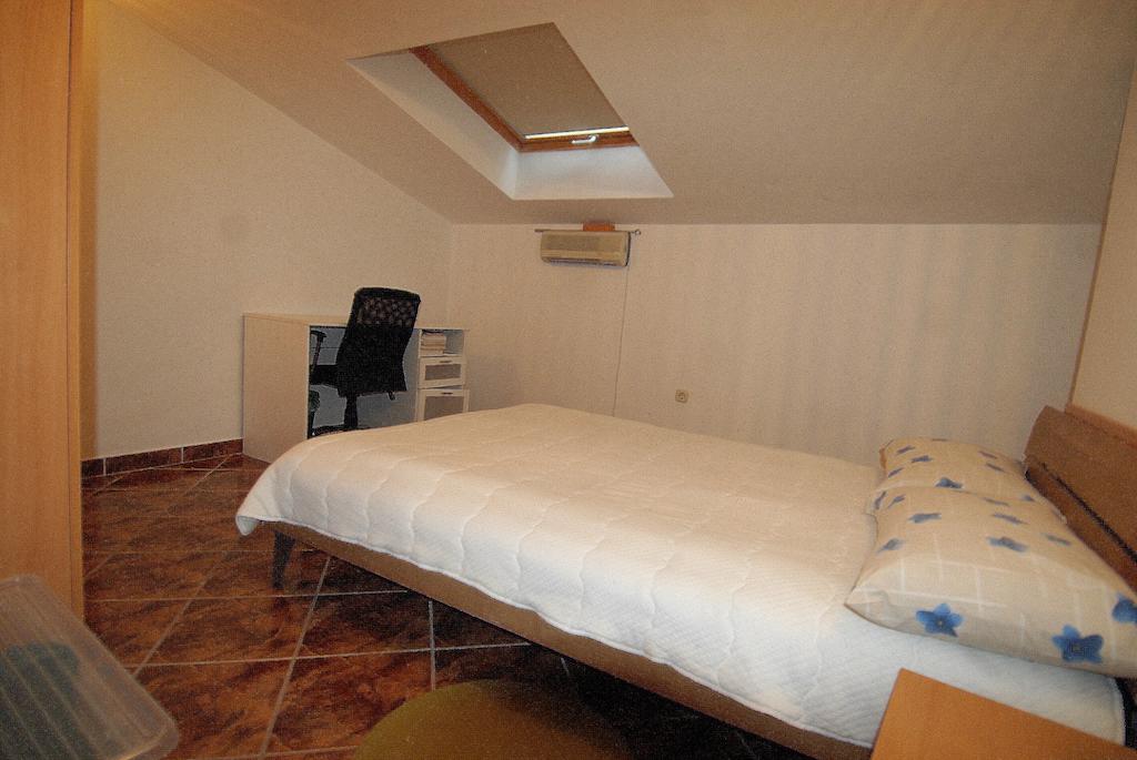 Guesthouse Konti Rijeka Bilik gambar