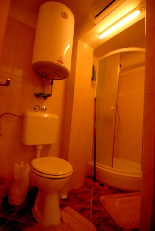 Guesthouse Konti Rijeka Bilik gambar