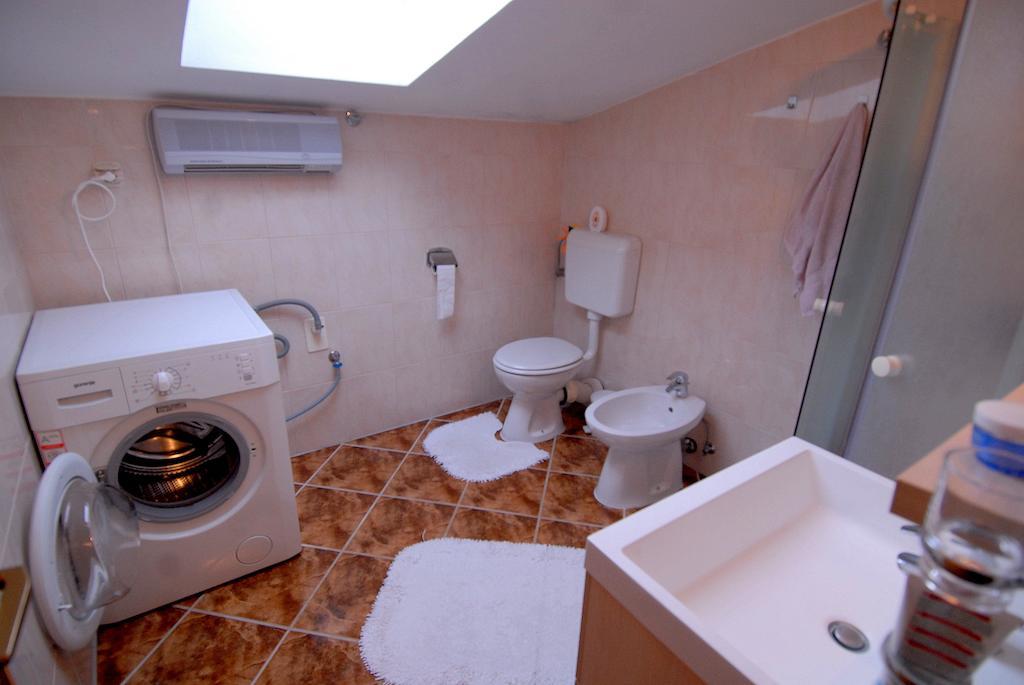 Guesthouse Konti Rijeka Bilik gambar