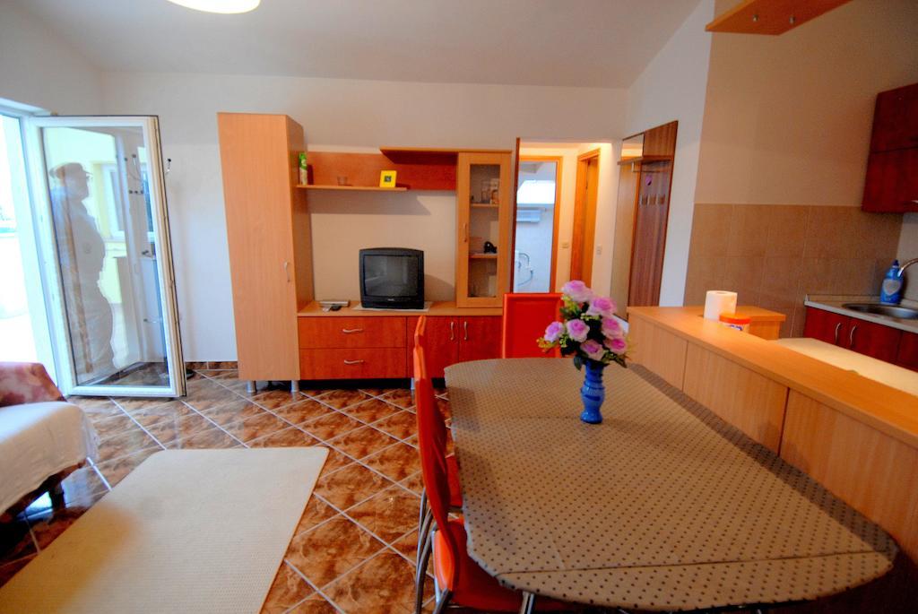 Guesthouse Konti Rijeka Bilik gambar