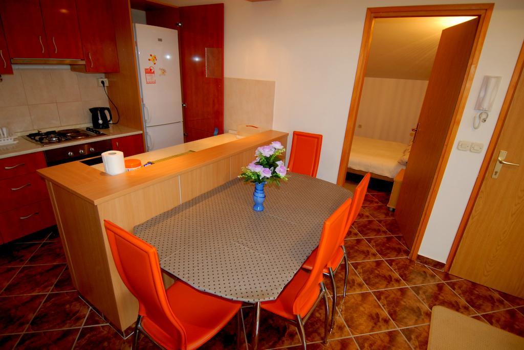 Guesthouse Konti Rijeka Bilik gambar